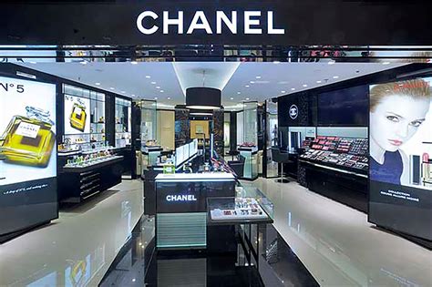 Shops with CHANEL Beauté in Lucerne and surroundings.